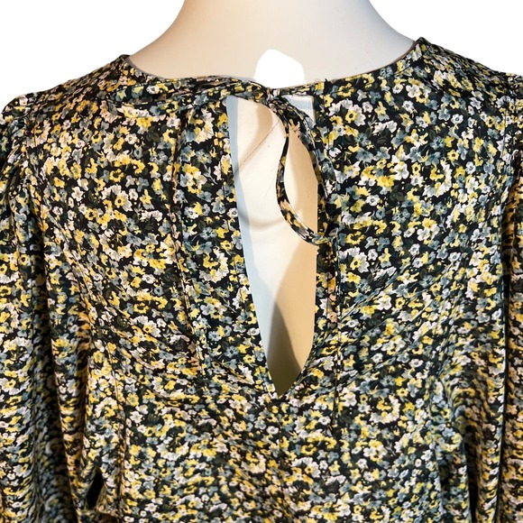 H&M Dress (M) Mini Balloon Sleeve Floral Keyhole-Back - Picture 5 of 11